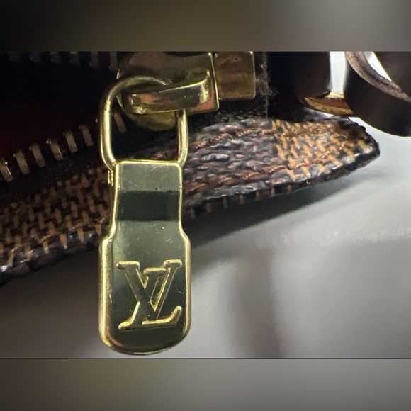 Louis Vuitton Damier Ebene Navona Pochette - Picture 12 of 15